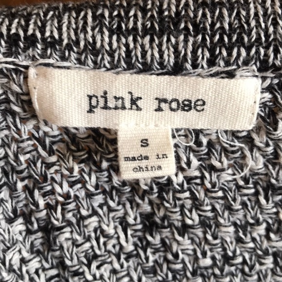 GREY AND BEIGE CROCHET STYLE PINK ROSE SWEATER S - Picture 4 of 5